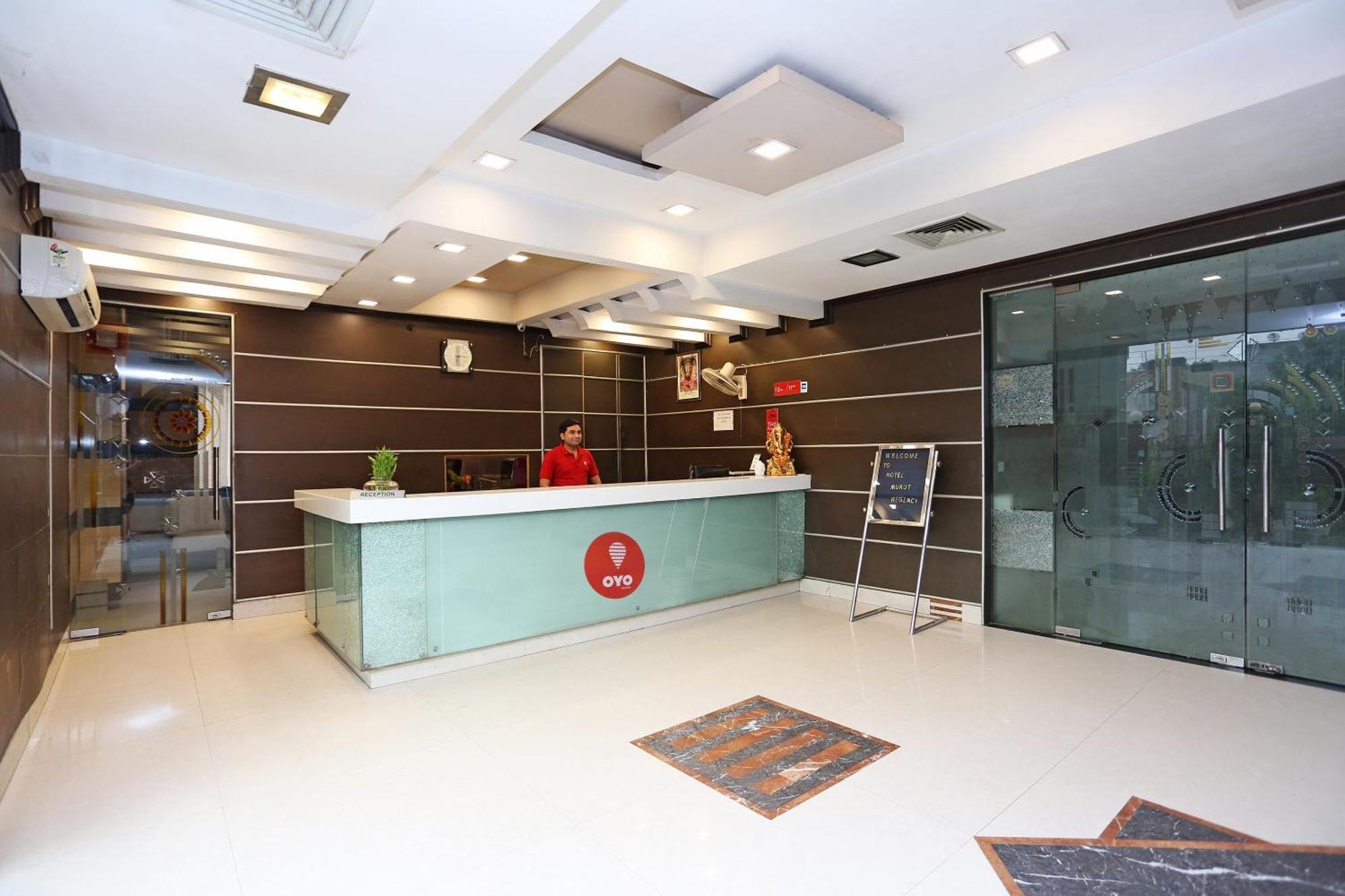 Capital O 1299 Hotel Mukut Regency Ghaziabad Exterior foto